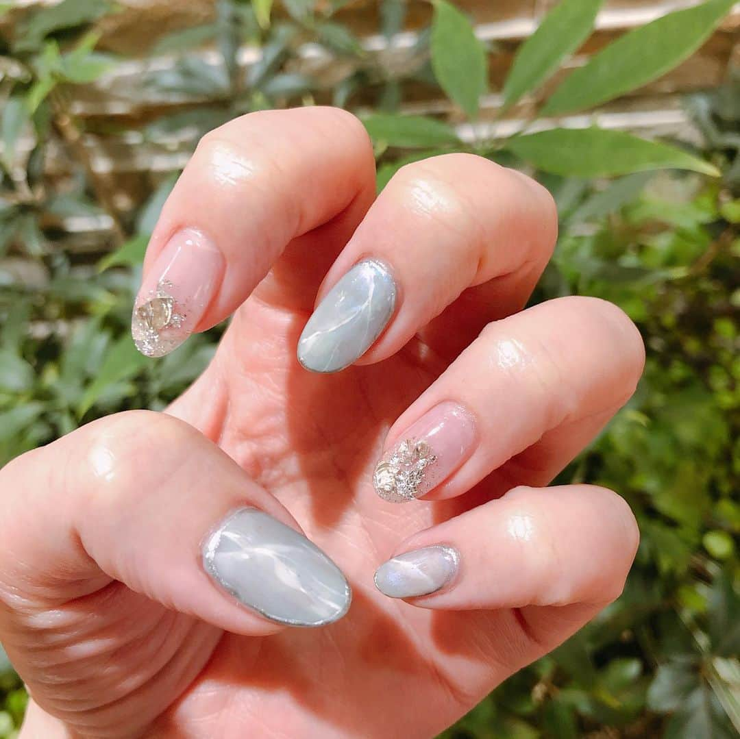 mirayさんのインスタグラム写真 - (mirayInstagram)「凄く気に入ってる❤️💅 爽やかで好き〜✨ 恵比寿のネイルサロン↓ @cherienail_eyelash  @ato2065o  早くて上手でいつもありがとうございます❤️😍❤️ いつも恋話してる🥰w  #nail #恵比寿」6月10日 21時01分 - miray0705