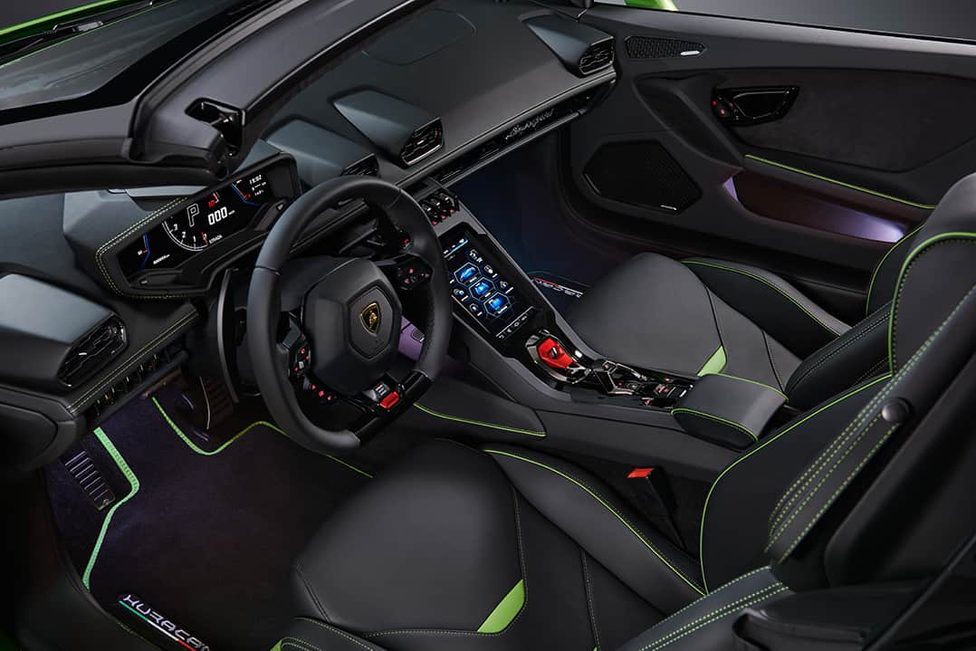 のインスタグラム：「Design and technology. The style of the exclusive finishes and the control of the HMI. It’s Lamborghini Huracán EVO Spyder: the best way to live your driving experience.  Customize it with our Car Configurator. [LINK IN BIO]  #Lamborghini #CreateYourLamborghini #CarConfigurator #HuracanEVOSpyder」