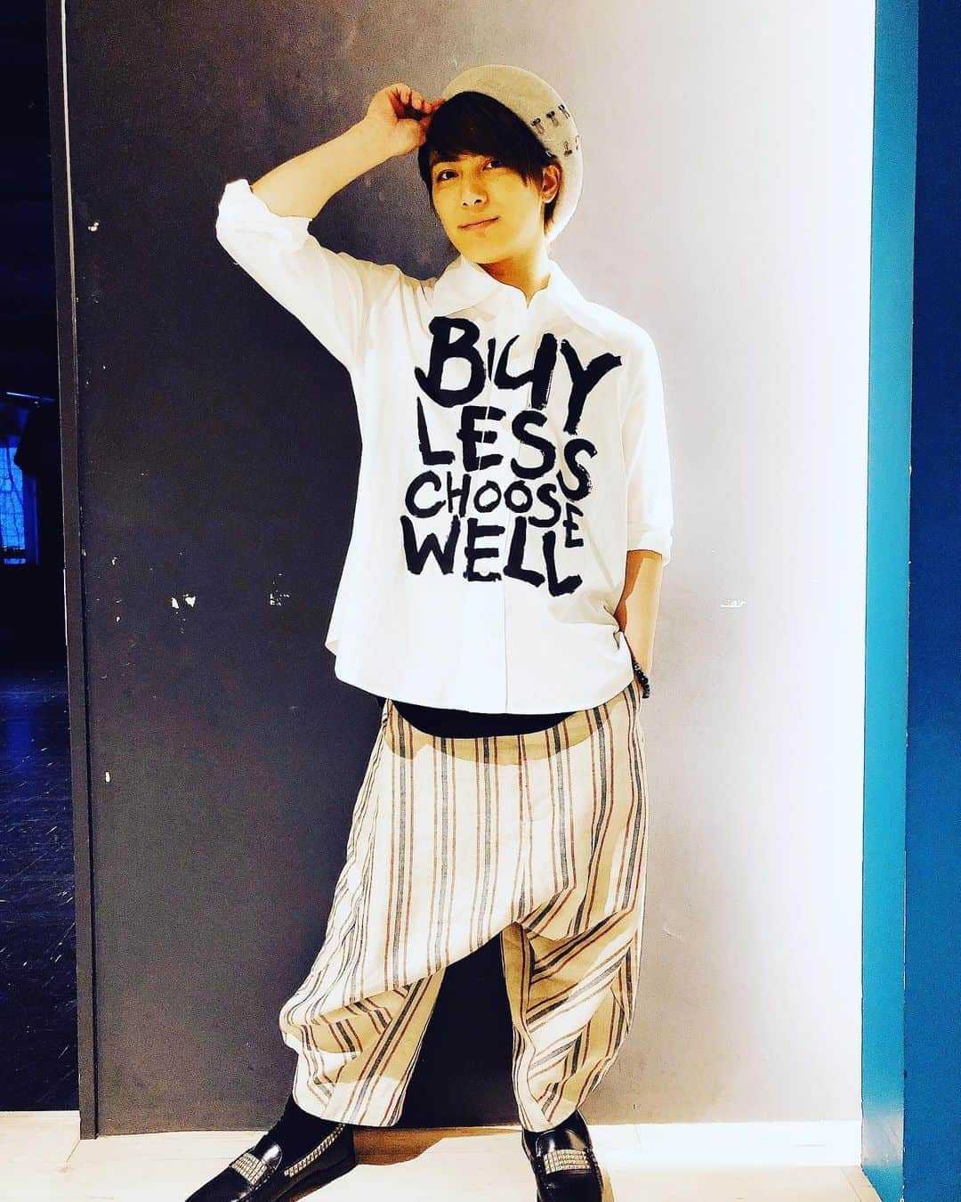 米原幸佑さんのインスタグラム写真 - (米原幸佑Instagram)「今日のイベントの私服が好評だったんで若い子みたいなことします 笑笑  ベレー帽 #CA4LA シャツ #ヴィヴィアン パンツ #ヴィヴィアン 靴 #BOYCOTT」6月10日 21時18分 - kosk0313