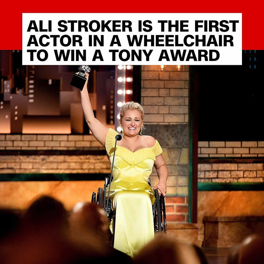 CNNさんのインスタグラム写真 - (CNNInstagram)「''This award is for every kid who is watching tonight who has a disability, who has a limitation or a challenge, who has been waiting to see themselves represented in this arena — you are." Ali Stroker made history as the first actor in a wheelchair to ever win a Tony Award. She took home the award for featured actress in a musical for her role in "Oklahoma!” #tonyawards @alistroker (📸: Theo Wargo/Getty Images for Tony Awards Production)」6月10日 21時30分 - cnn