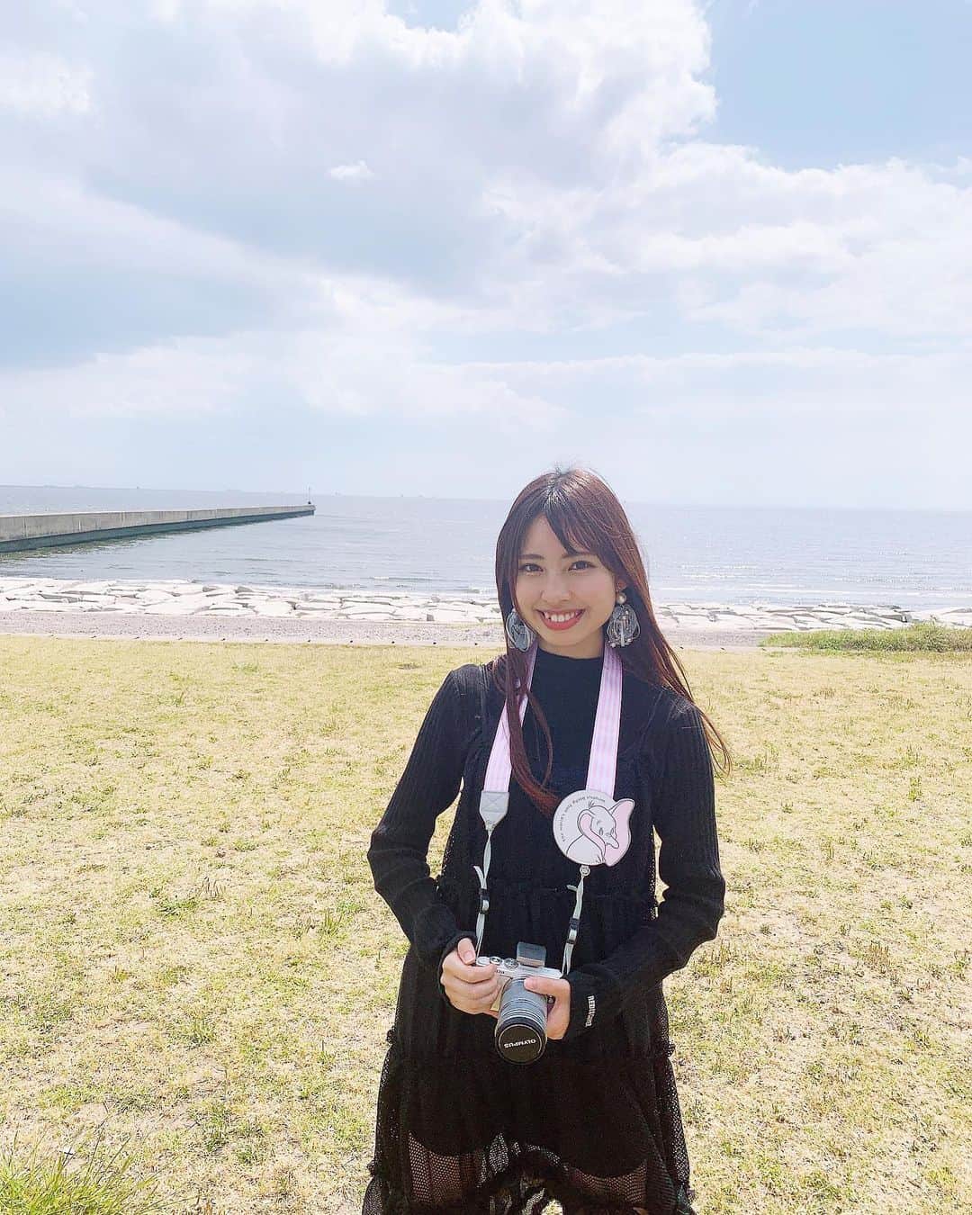 沖口優奈さんのインスタグラム写真 - (沖口優奈Instagram)「海とカメラ  と風  #海 #sea #カメラ女子 #カメラ #camera #photo」6月10日 21時34分 - yuna_okiguchi_
