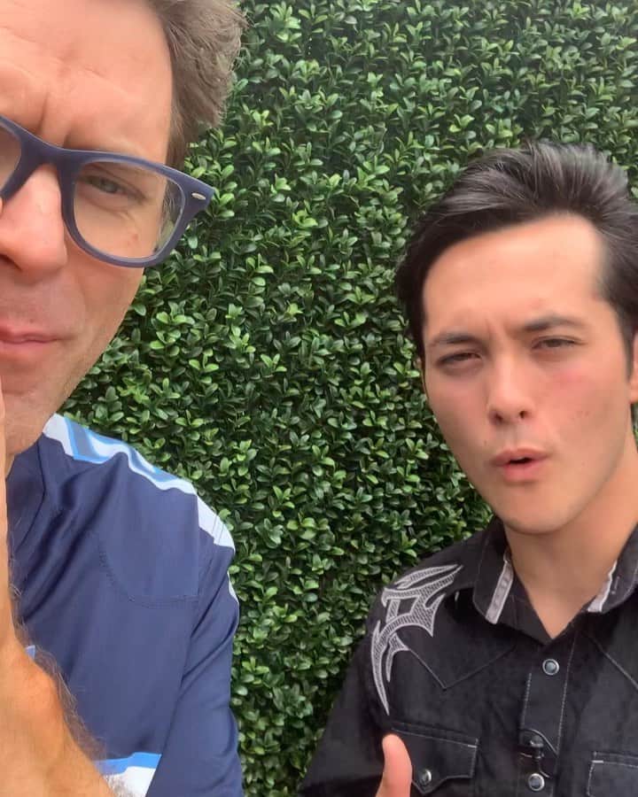 アメリカン・ブロードキャスティング・カンパニーのインスタグラム：「@mrbobbybones and your newest @americanidol @thelainehardy at #CMAFest!」