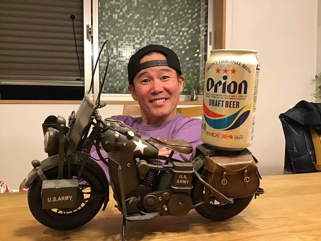 ガレッジセールのインスタグラム：「大好きなオリオンビールとバイクと。  #ガレッジセール #ガレッジセール川田 #バイク #ハーレー #オリオンビール #インスタ始めました #沖縄 #しまんちゅ #okinawa #釣りバカ #釣り #ガレッジセール単独ライブ」