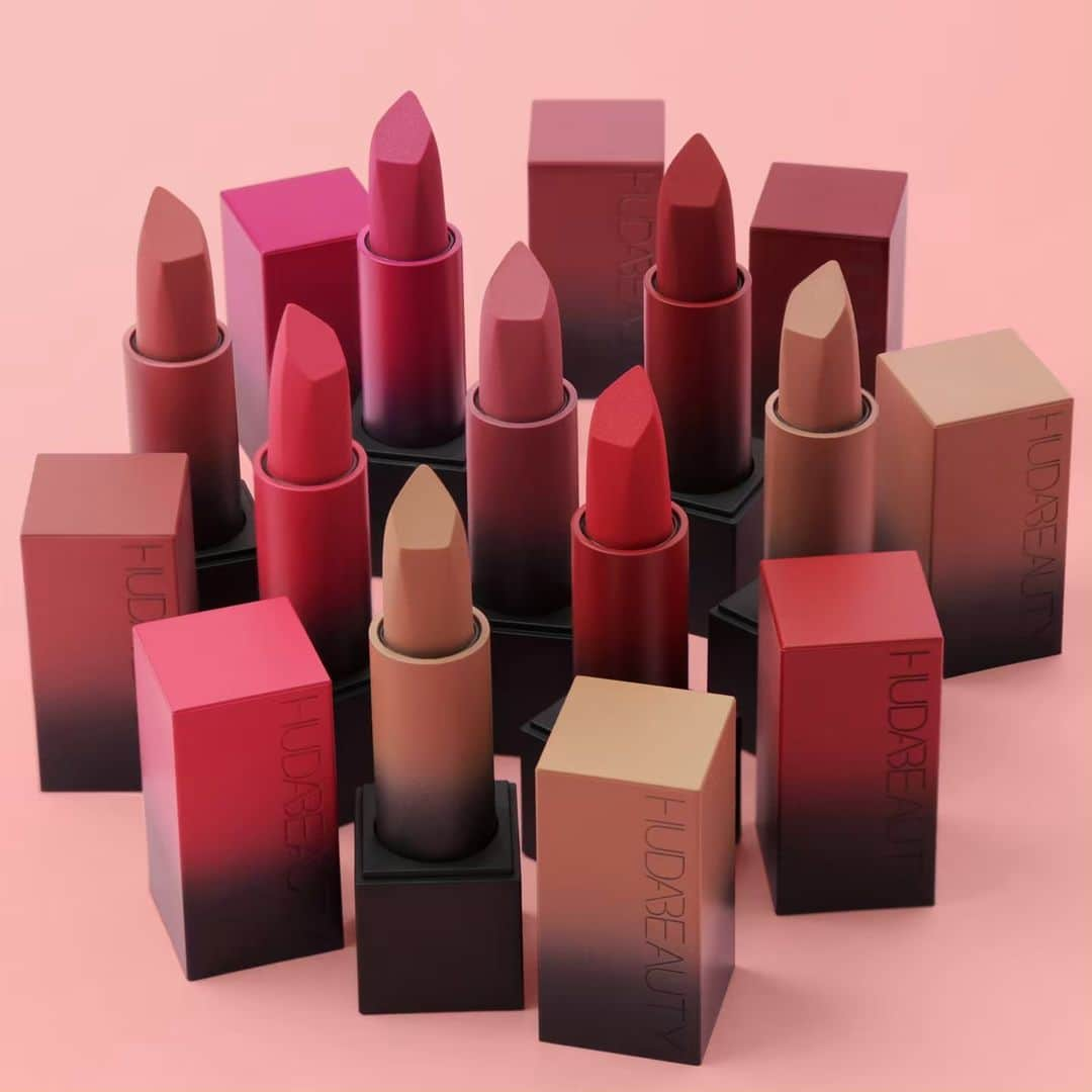 セフォラさんのインスタグラム写真 - (セフォラInstagram)「Icons only 💄😘✨ @hudabeauty’s new Icons collection features the Power Bullet Lipsticks you ❤️ in eight summer-ready shades that deliver full coverage with ultra comfort.」6月10日 13時24分 - sephora