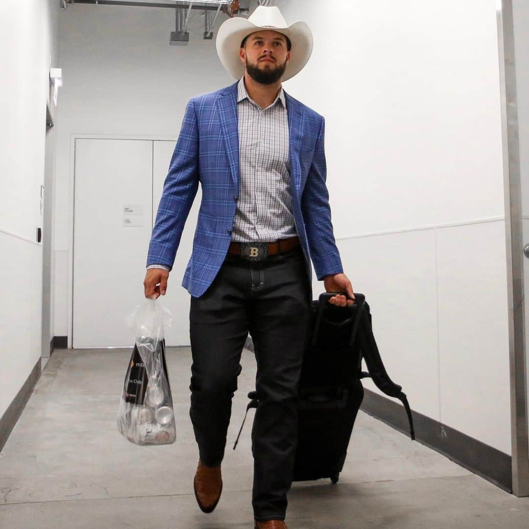 シカゴ・カブスさんのインスタグラム写真 - (シカゴ・カブスInstagram)「Jon Lester-themed road trip! 🤠 #EverybodyIn」6月10日 13時33分 - cubs