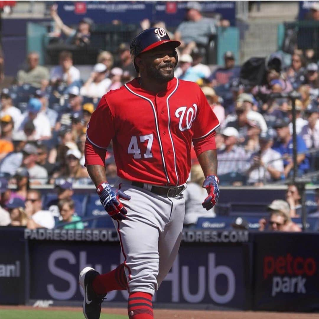 多村仁志さんのインスタグラム写真 - (多村仁志Instagram)「#⚾️ ・ Howie Kendrick homered. SEE. YOU. LATER. ↓ Trea Turner homered. SEE. YOU. LATER. ↓ Adam Eaton homered. SEE. YOU. LATER. ↓ Anthony Rendon homered. SEE. YOU. LATER. ・ BACK-TO-BACK-TO-BACK-TO-BACK JACKS ‼️ 4 consecutive HRs❗️ ・ 3者連続HRは僕も3人目の打者として経験積みですし稀にみることがありますが、4者連続HRはめったにない👀‼️ ・ #mlb #majorleaguebaseball #washingtonnationals @nationals」6月10日 14時04分 - hit_tamu