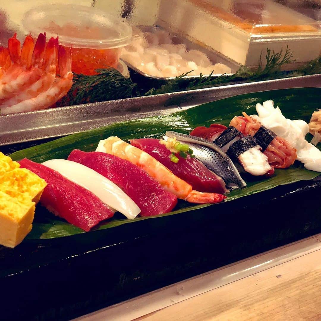須藤元気さんのインスタグラム写真 - (須藤元気Instagram)「中畑清さんがランチに僕のお寿司を食べてくれました。「選挙頑張れよ」と応援のお言葉頂きました！ #須藤元気 #寿司職人 #今日の僕の握り」6月10日 14時03分 - sudogenki