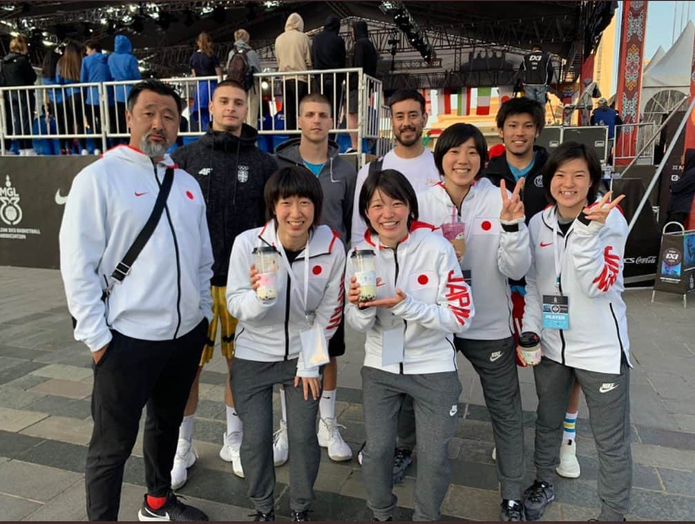 眞庭城聖さんのインスタグラム写真 - (眞庭城聖Instagram)「ウランバートルの大会で学んだことは沢山あったし、通用した部分と通用しなかった部分、自分に何が足りないかがよく分かった遠征になりました‼️間違いなく自分の成長には繋がってると実感しました‼️まだ挑戦は続きますのでこれからも宜しくお願いします🙏🙏 #3x3 #challenger #mongol #ulaanbaatar #japan #utsunomiya  #brexexe #茨城ロボッツ #basketball #streetball #aktr #まつうらあき #yoskさんと語り合った熱いモンゴルの夜」6月10日 14時44分 - money_0527