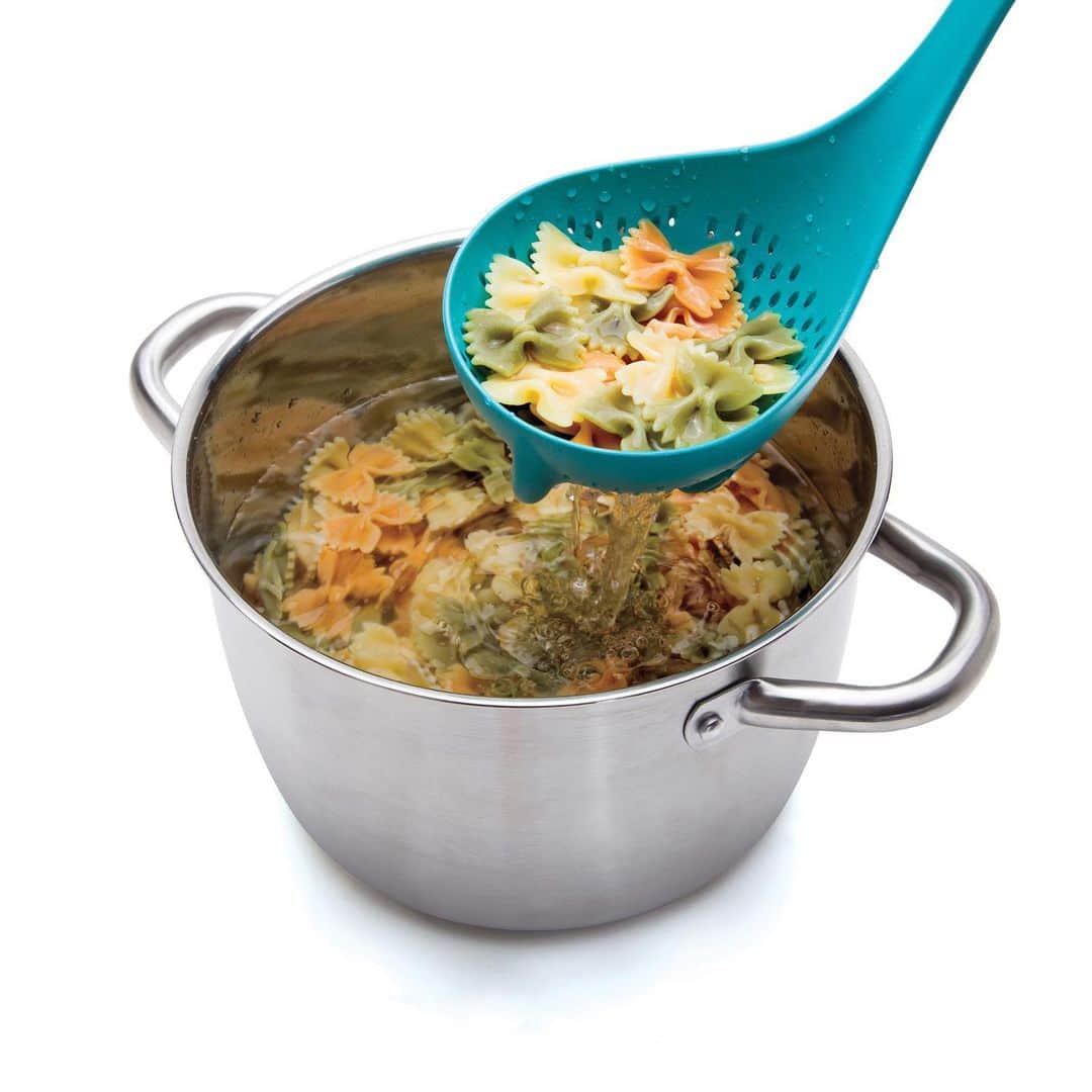 entre squareさんのインスタグラム写真 - (entre squareInstagram)「お料理のお供にネッシーはいががですか？？🦕 色々な形で出現したネッシーたち。自立するように作られているので、スープなどを入れた鍋に沈めると……！！ #ネッシー #Nessie #kitchentool  #utensils #おたま #レードル #tea #tea strainer #茶こし #entresquare #アントレスクエア」6月10日 15時38分 - entresquare