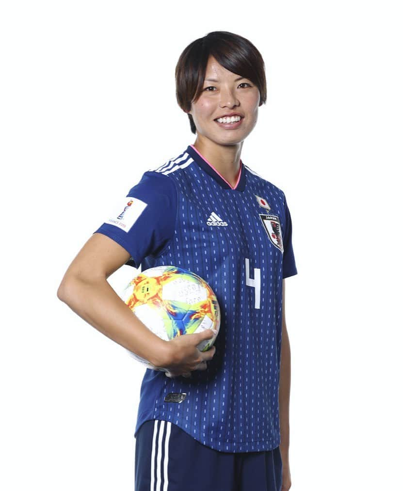 熊谷紗希さんのインスタグラム写真 - (熊谷紗希Instagram)「Jour de match!! ⚽️vs Argentina🇦🇷 ⌚️18:00 K.O🇫🇷(01:00am🇯🇵) 🏟Parc des Princes 📺フジテレビ系列、NHK BS1 いよいよワールドカップ初戦を迎えます👊🏻最高の夢の舞台を、思いっきり楽しみたいと思います😄🙌🏻 応援よろしくお願いいたします📣🙏🏻 #nadeshiko#なでしこジャパン#FIFAWWC」6月10日 15時55分 - kumagai1017