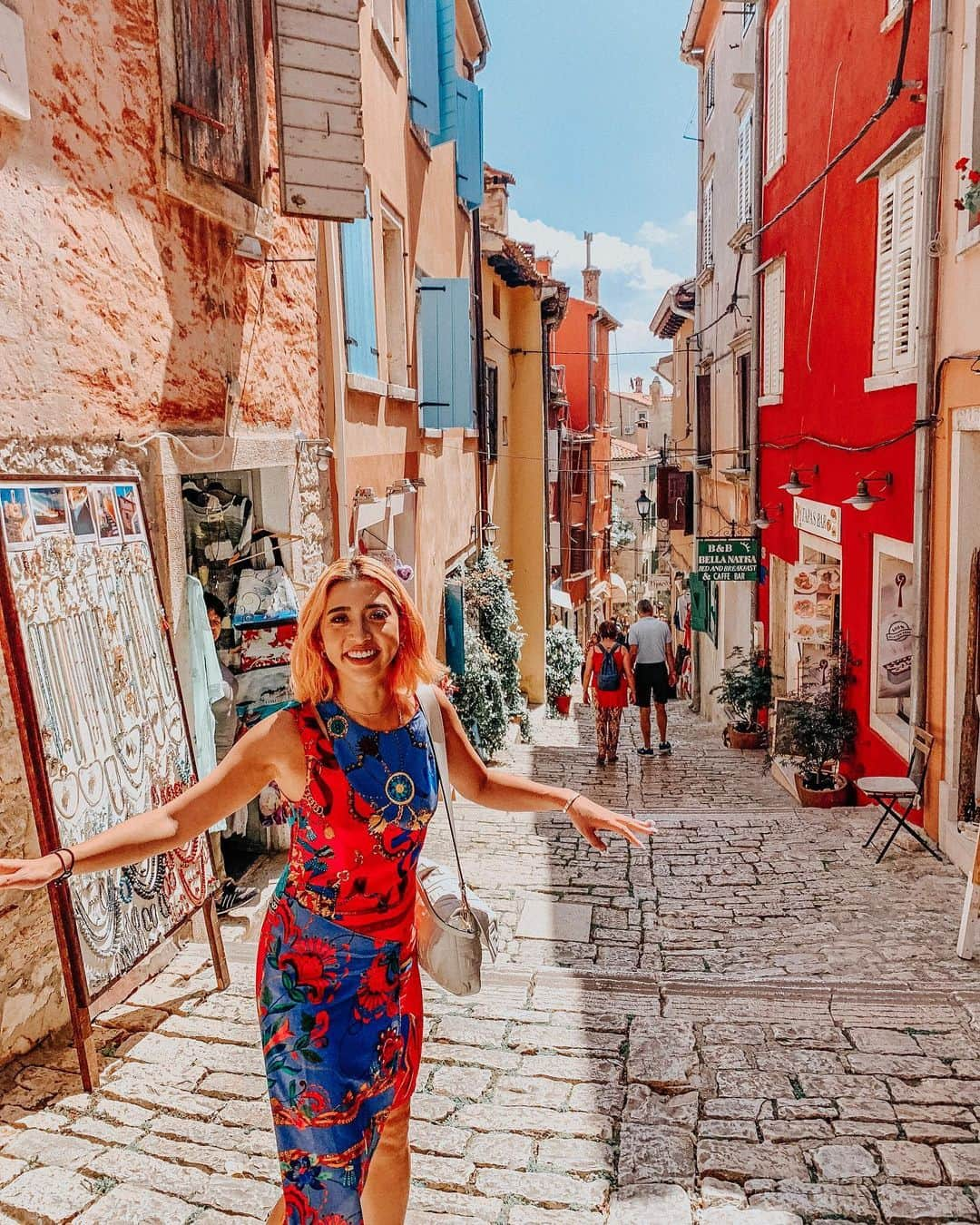 植野有砂さんのインスタグラム写真 - (植野有砂Instagram)「This is me excited to be back in Rovinj 🤢💓🇭🇷ロヴィン本当に綺麗な街☺️❤️なんか今回うまくYouTube撮れてるか不安🤣 #shareistria #rovinj #croatia」6月10日 16時18分 - alisaueno