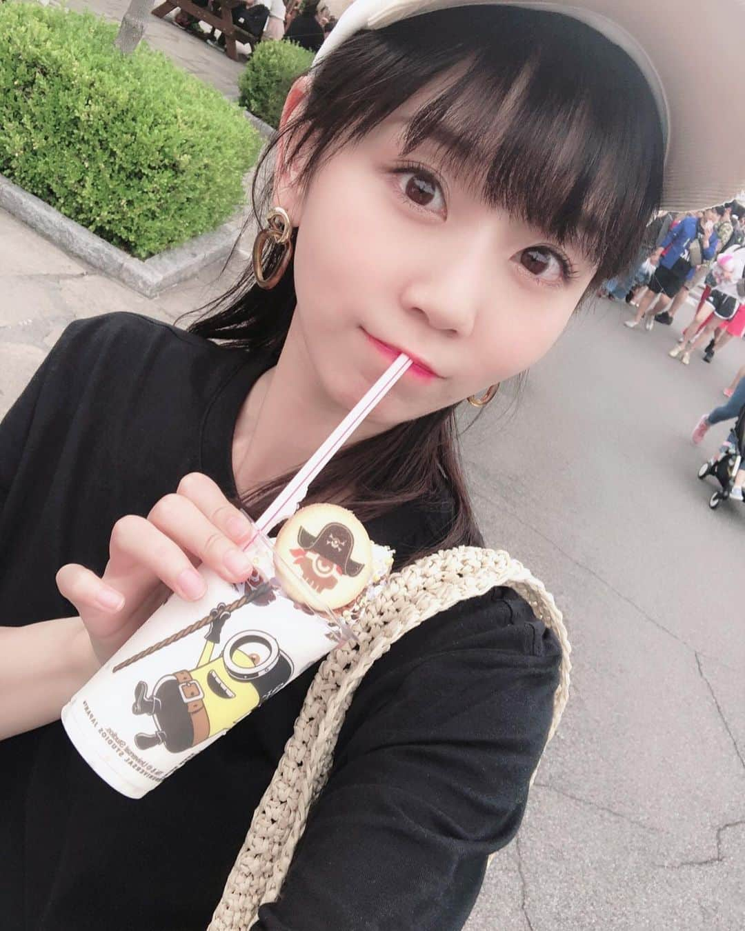 吉川千愛さんのインスタグラム写真 - (吉川千愛Instagram)「🙋🏻‍♀️🧡 ウッドペッカー ちょいこわかった！！ #LinQ #吉川千愛 #ユニバ #大阪 #USJ #ユニバーサルスタジオジャパン #こんにちあ #あいんちゅ #ミニオン #ウッドペッカー #minions #woodpecker」6月10日 16時22分 - chiaki_yo