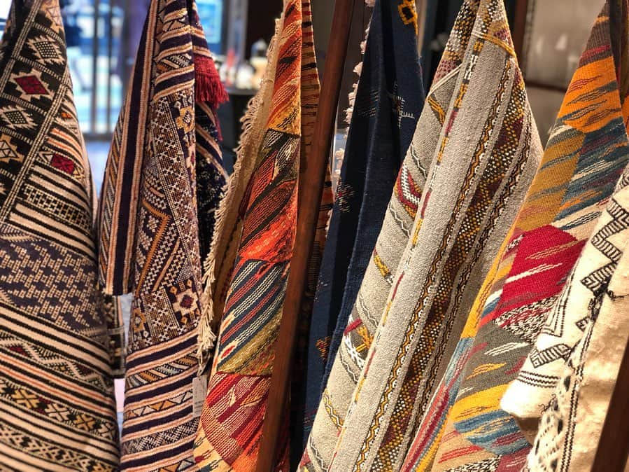 TOMORROWLAND 渋谷本店さんのインスタグラム写真 - (TOMORROWLAND 渋谷本店Instagram)「. <AFRICAN MARKET>  2.Rugs&Sons ¥16,000+tax~  #african #africanprint #rug #ethnicmarketing #ethnic #ethniccollection #tomorrowland #lifestyle  @tomorrowland_shibuya  @tomorrowland_womens @tomorrowland_mens」6月10日 16時54分 - tomorrowland_shibuya