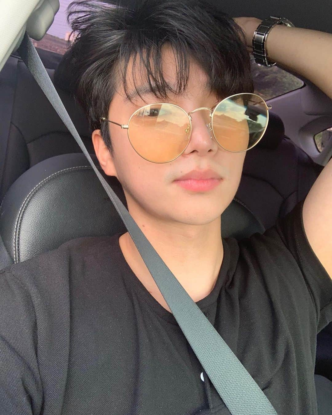 オ・スンユンさんのインスタグラム写真 - (オ・スンユンInstagram)「👓」6月10日 22時33分 - o_seungyun