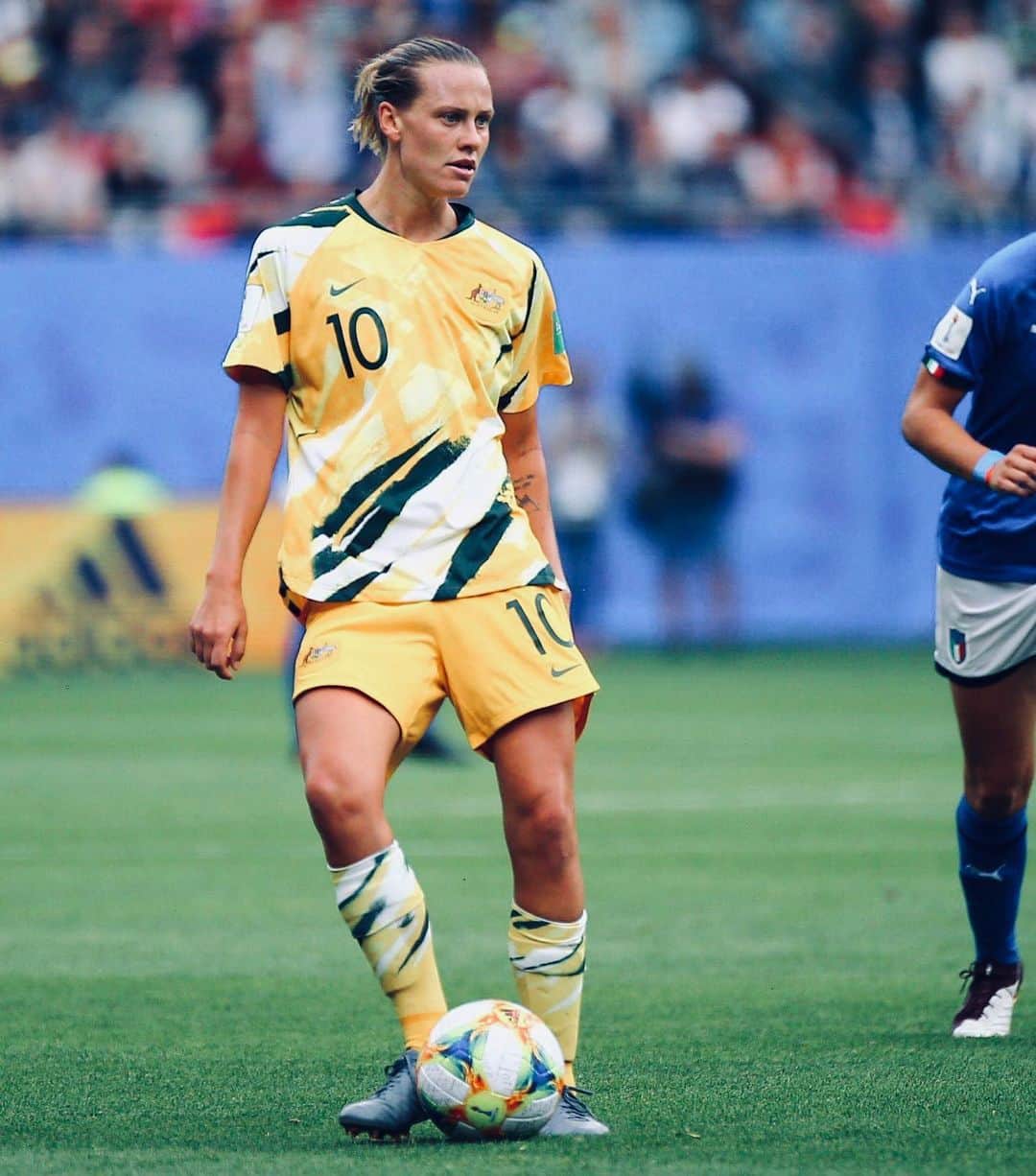 エミリー・バン エグモンドのインスタグラム：「Shifting focus to the next game 🇦🇺 v 🇧🇷」