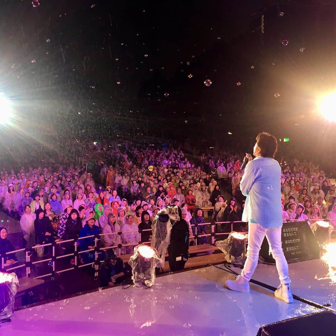 堀江淳のインスタグラム：「昨日のアンコール🎶 一緒に歌いながら撮りました！ 「細坪基佳45周年記念コンサート in 野音～夢のつづきはまだ終わらない～」」