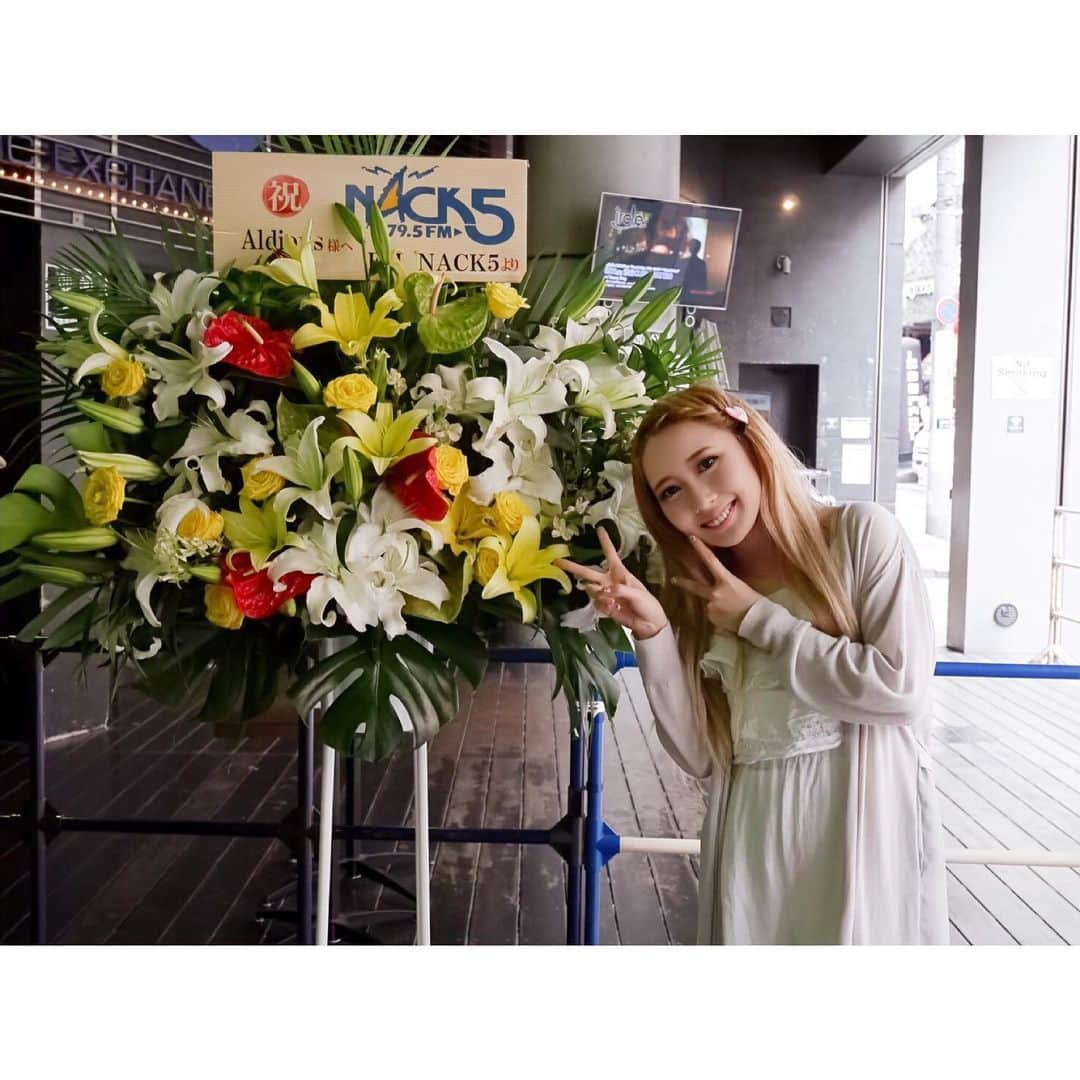 トキさんのインスタグラム写真 - (トキInstagram)「渋谷公演にて 素敵なお花ぎょうさんありがとう🐥💐💐💐🌸‼️ ・ #Aldious ＃アルディアス #Aldioustoki」6月10日 17時17分 - aldioustoki