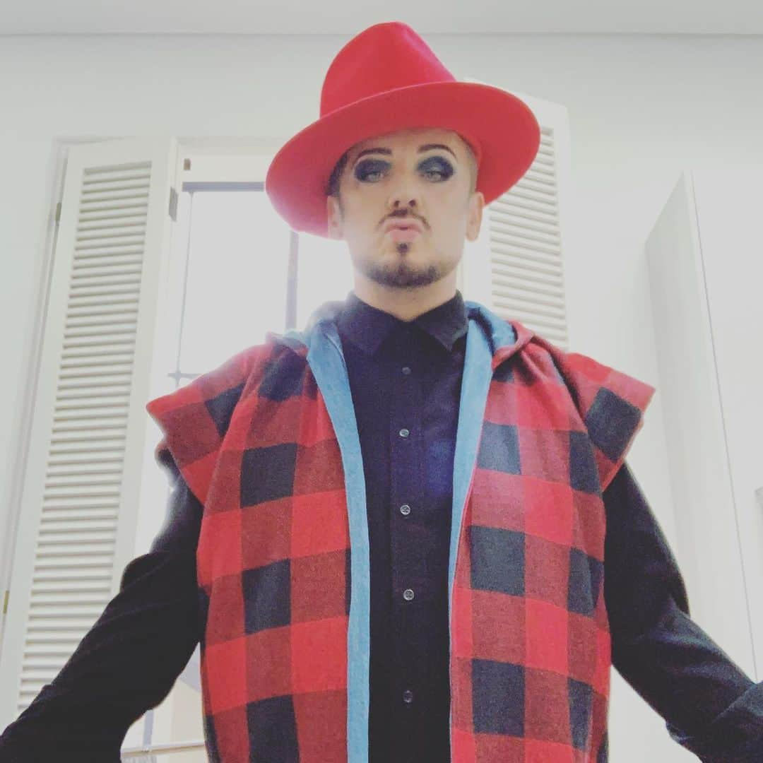 ボーイ・ジョージさんのインスタグラム写真 - (ボーイ・ジョージInstagram)「Check!」6月10日 17時45分 - boygeorgeofficial