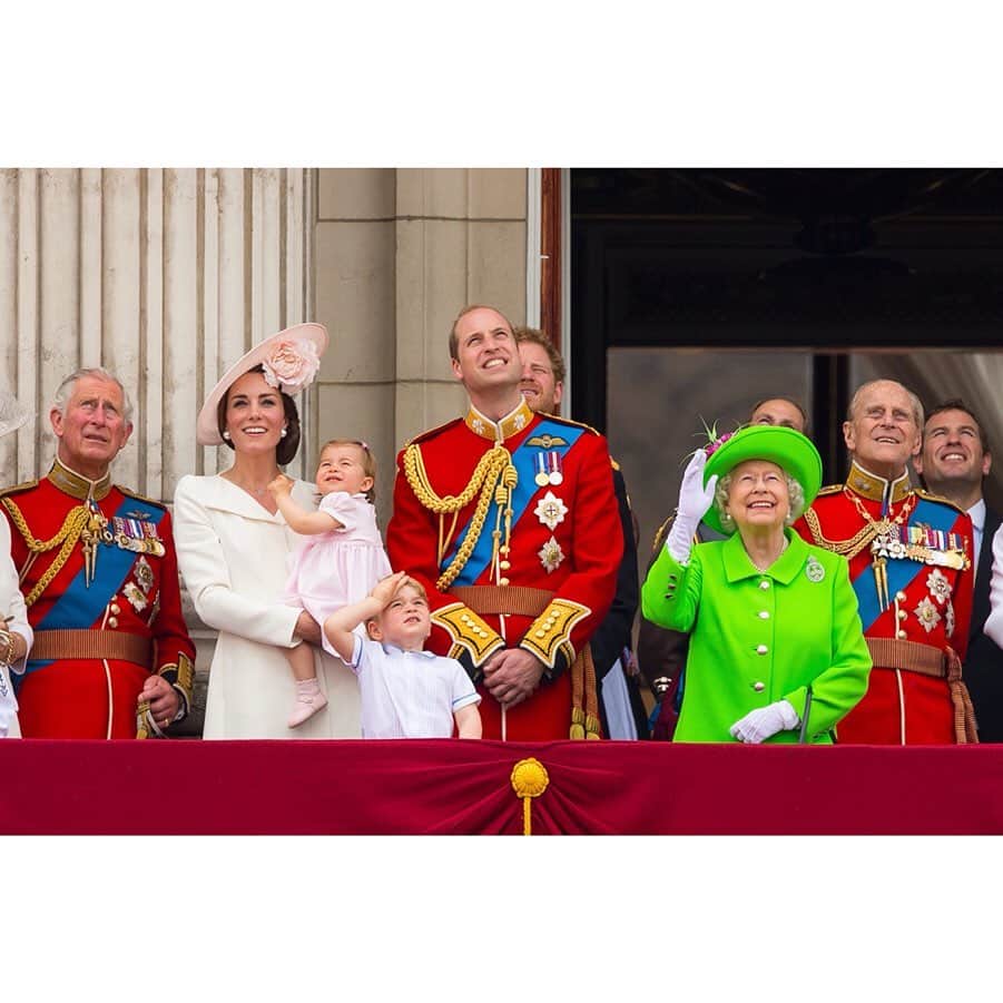 ウィリアム（ケンブリッジ公）さんのインスタグラム写真 - (ウィリアム（ケンブリッジ公）Instagram)「Wishing a very Happy 98th Birthday to His Royal Highness The Duke of Edinburgh! 📷PA  @TheRoyalFamily #HappyBirthdayHRH」6月10日 17時59分 - princeandprincessofwales