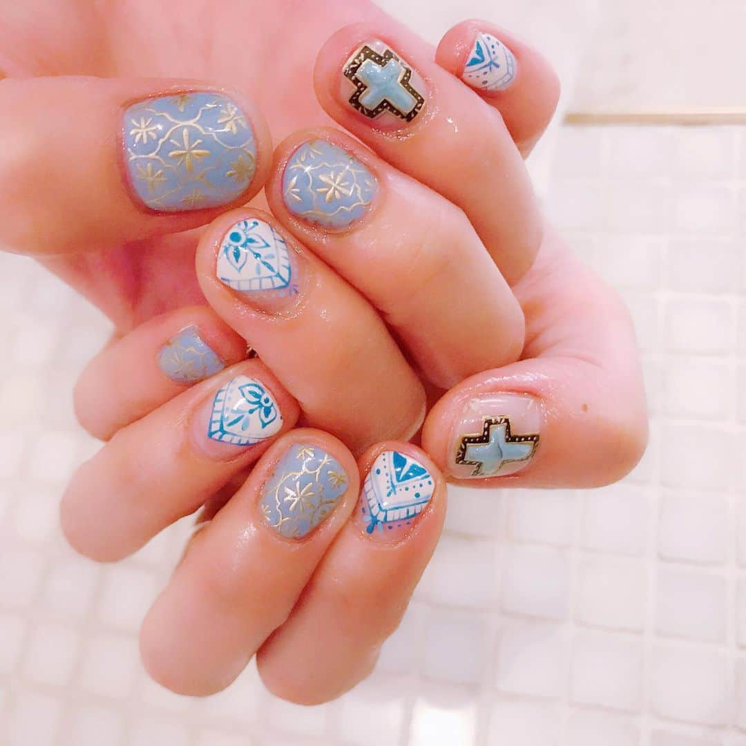 なかやまちえこさんのインスタグラム写真 - (なかやまちえこInstagram)「Oriental✨ #nail #nails #nailart #ネイル #美甲 #ネイルアート  #clou #nagel #ongle #ongles #unghia #japanesenailart #manucure #네일 #젤네일 #네일아트 #네일리스트 #japanesenails #manicurist #gelnails #モロッコネイル #オリエンタルネイル #oriental #orientalnails #‪‪SILENTSIREN‬‬ #あいにゃん」6月10日 18時00分 - chiekonakayama