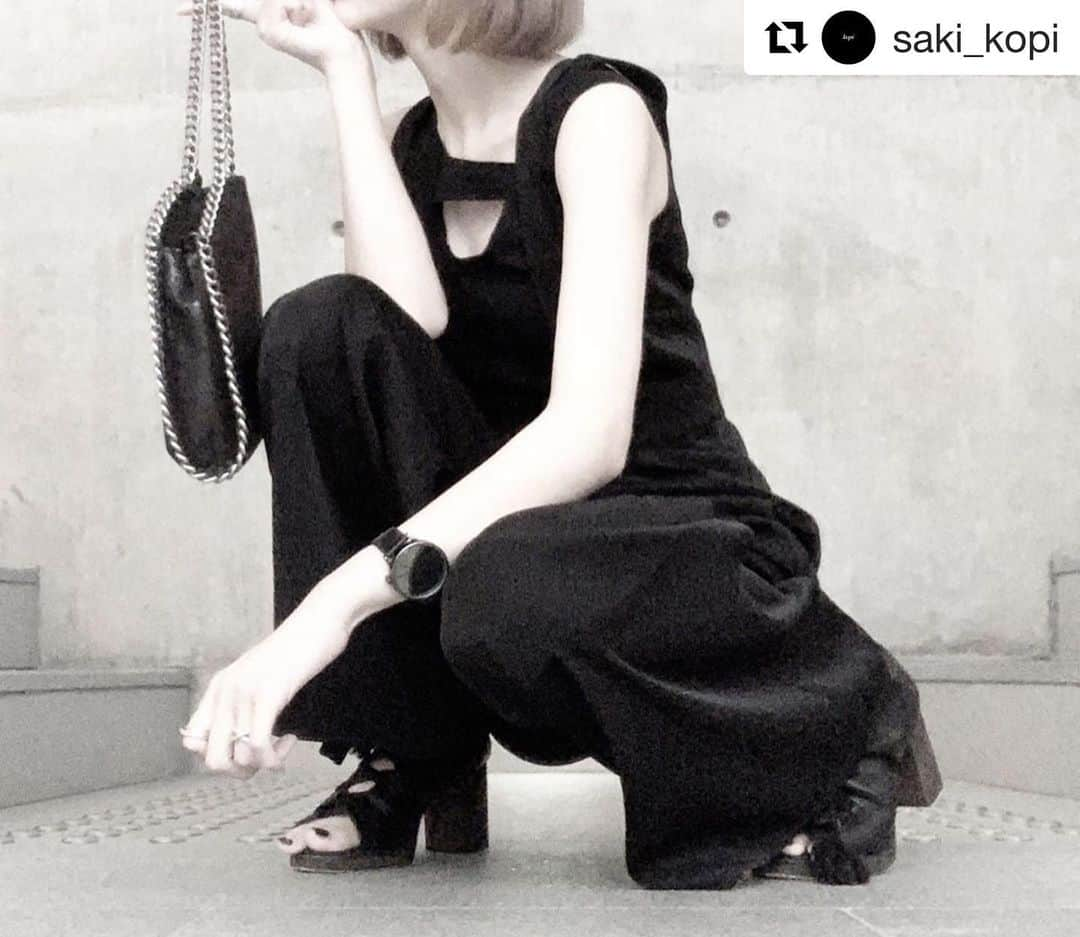 ショップにこにこさんのインスタグラム写真 - (ショップにこにこInstagram)「#Repost @saki_kopi with @get_repost ・・・ ﻿  夏やから黒抑えようと思ったけどムリぴ﻿  明日からまた作業着オンナ🐃﻿ ﻿ ﻿ #ootd #outfit #fashion #code #codenate #black #blackcode #emoda #snidel #shopnikoniko #tflers #instapic #instagram #instagood #instafashion #lll #likeforlikes #likes #いいね返し #コーデ #ブラックコーデ  @emoda_official @snidel_official @shopnikoniko」6月10日 18時14分 - shopnikoniko