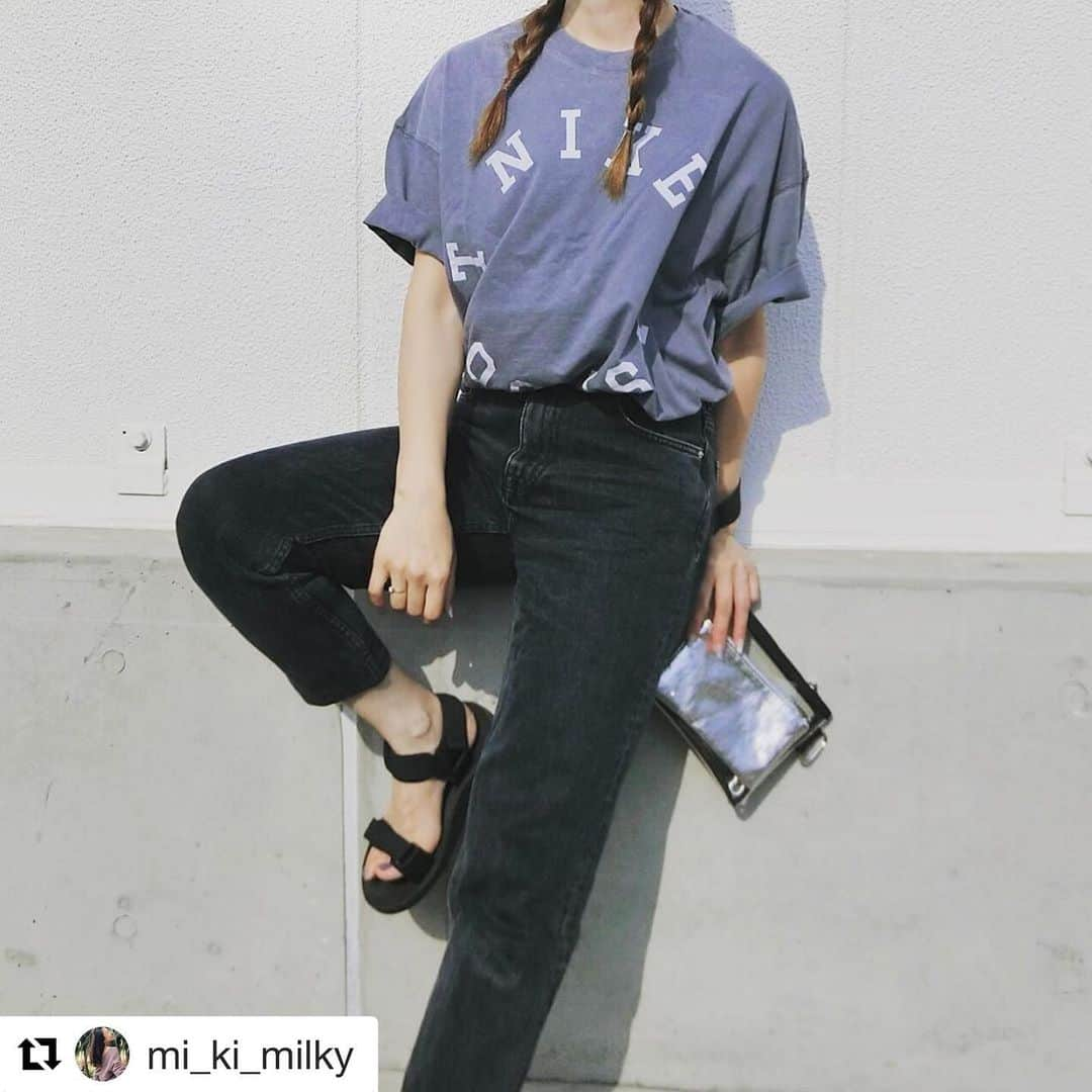 ショップにこにこさんのインスタグラム写真 - (ショップにこにこInstagram)「#Repost @mi_ki_milky with @get_repost ・・・ 今日ずーっと 土曜日だと思ってた😫 ㅤㅤㅤ ちくしょー ㅤㅤㅤ ㅤㅤㅤ 最近 しゅーるしゅーるほとしゅーる が好き😌👋 ㅤㅤㅤ ㅤㅤㅤ 明日からまたがんばろーっと🥰 ㅤㅤㅤ ユニクロのスポサン 楽ちんすぎ♡ Ｔシャツは 左腕にロゴマークあるの 途中で知った瞬間♡ ㅤㅤㅤ ㅤㅤㅤ ㅤㅤㅤ ↑やる気なさすぎて箇条書き😌 ㅤㅤㅤ #nike #nike✔️ #zara #uniqlo #ootd #casualstyle #ファッション #夏服 #夏コーデ #ユニクロコーデ #スポサン #ナイキコーデ #ストリート系女子 #ストリートファッション #カジュアルコーデ #大人カジュアル #シンプルコーデ #メンズライク #メンズファッション #ラフ #ラフコーデ #ママコーデ #サコッシュ #スポーツミックス #スポーツサンダル #海外ファッション #ヘアスタイル」6月10日 18時15分 - shopnikoniko