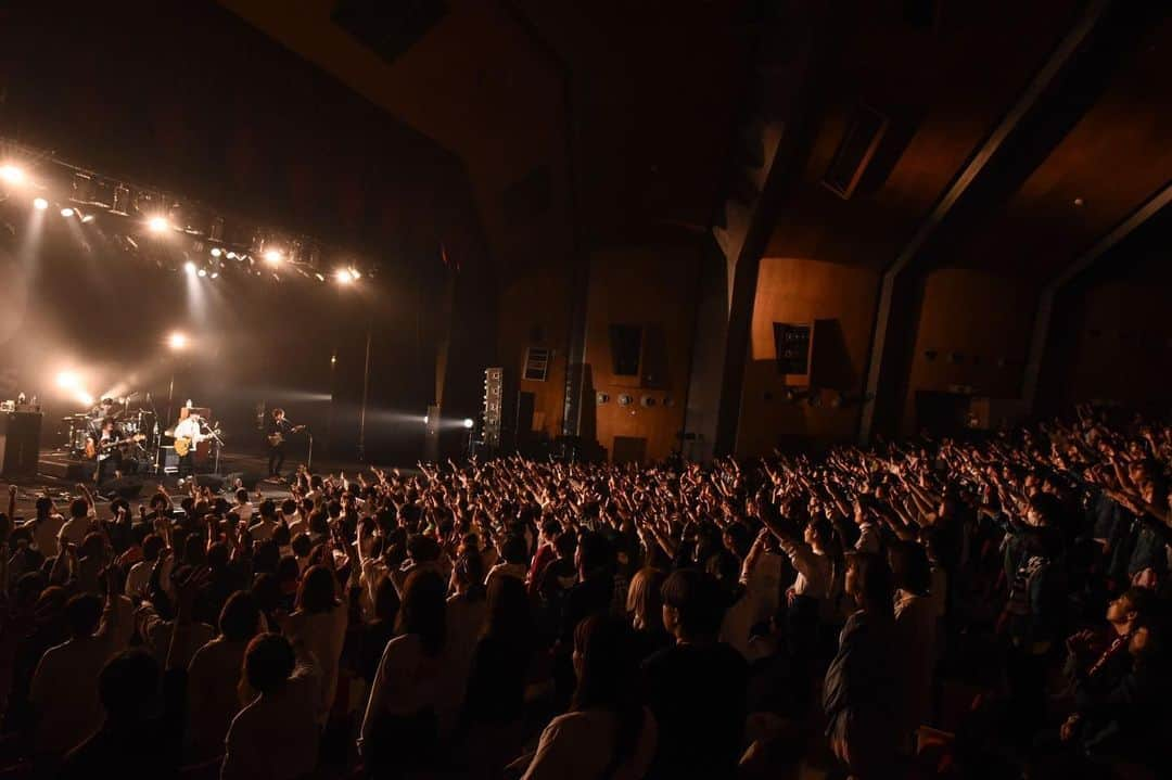 白井將人さんのインスタグラム写真 - (白井將人Instagram)「6/9(日) I ROCKS 2019、今年もお世話になりました、思いを綴るととんでもない量になりそうなので胸にしまっておきますが、今年も特別で大切で大好きなイベントでした、ラッコのメンバーが幸せそうにステージに立ってる姿に今年も嬉しくて泣けちゃった、今日からまた1年間"いってきます！" . 📸(@masafuji93 )」6月10日 18時20分 - sheeelie