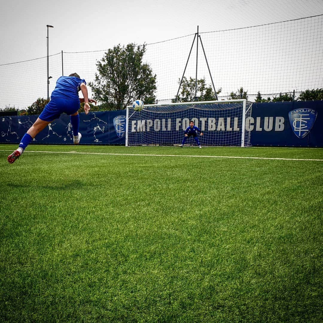 エンポリFCさんのインスタグラム写真 - (エンポリFCInstagram)「⚽ È iniziato questa mattina l’#EmpoliGiovaniCamp!!! Vuoi partecipare al Camp? Scegli la settimana e tra la formula con o senza pernottamento ed iscriviti nella sezione dedicata sul nostro sito!」6月10日 18時31分 - empoli_fc_official