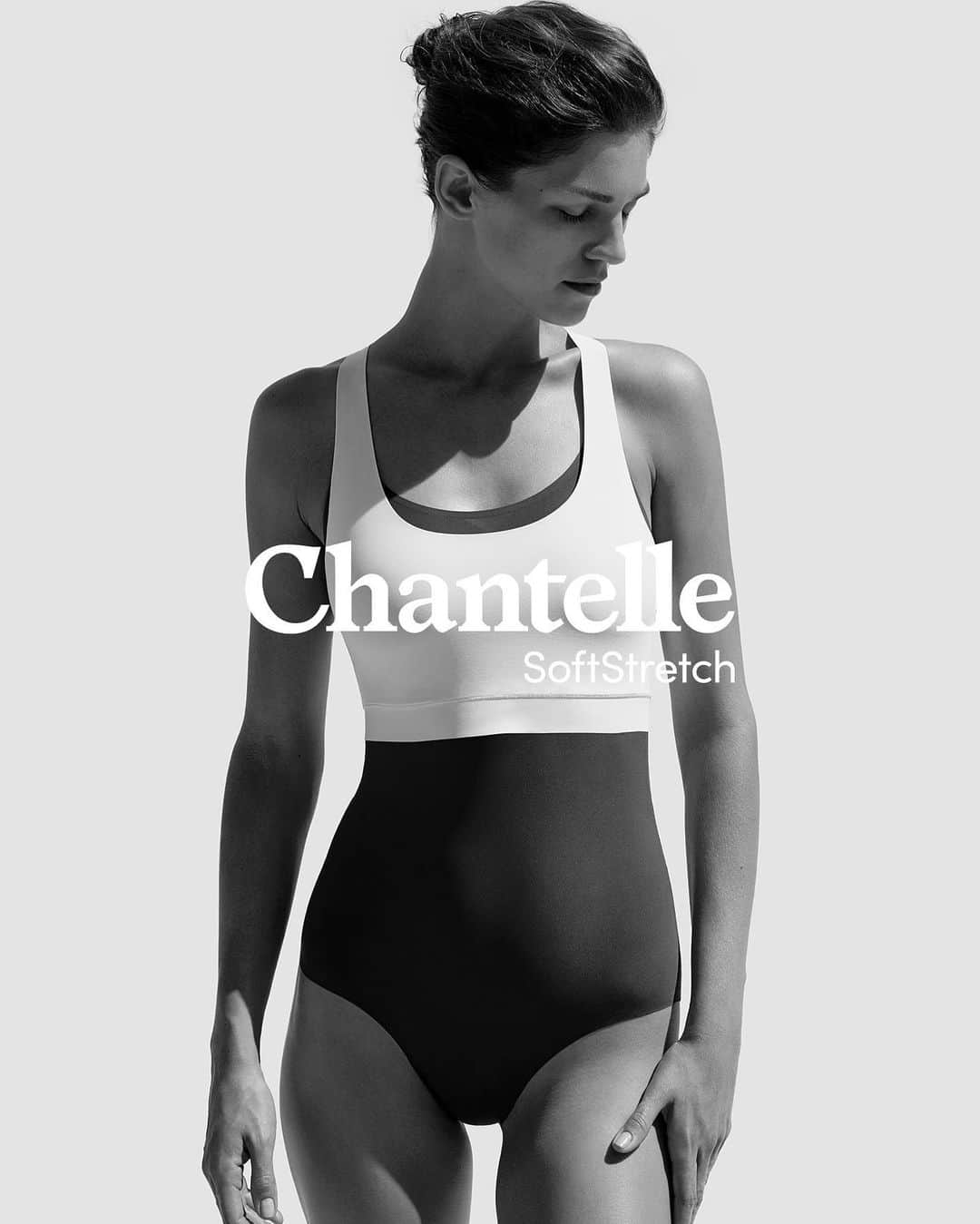 シャンテルさんのインスタグラム写真 - (シャンテルInstagram)「Redefining the rules. Sam, photographed in Chantelle SoftStretch’s Bra Top and Bodysuit. ———— Adapting to all shapes and sizes from XS to 4XL, Soft Stretch fabric technology pioneers easy, lightweight, high quality, one size underwear.  #Chantelle #SoftStretch #Innovation#OneSize」6月10日 18時39分 - chantelle_paris