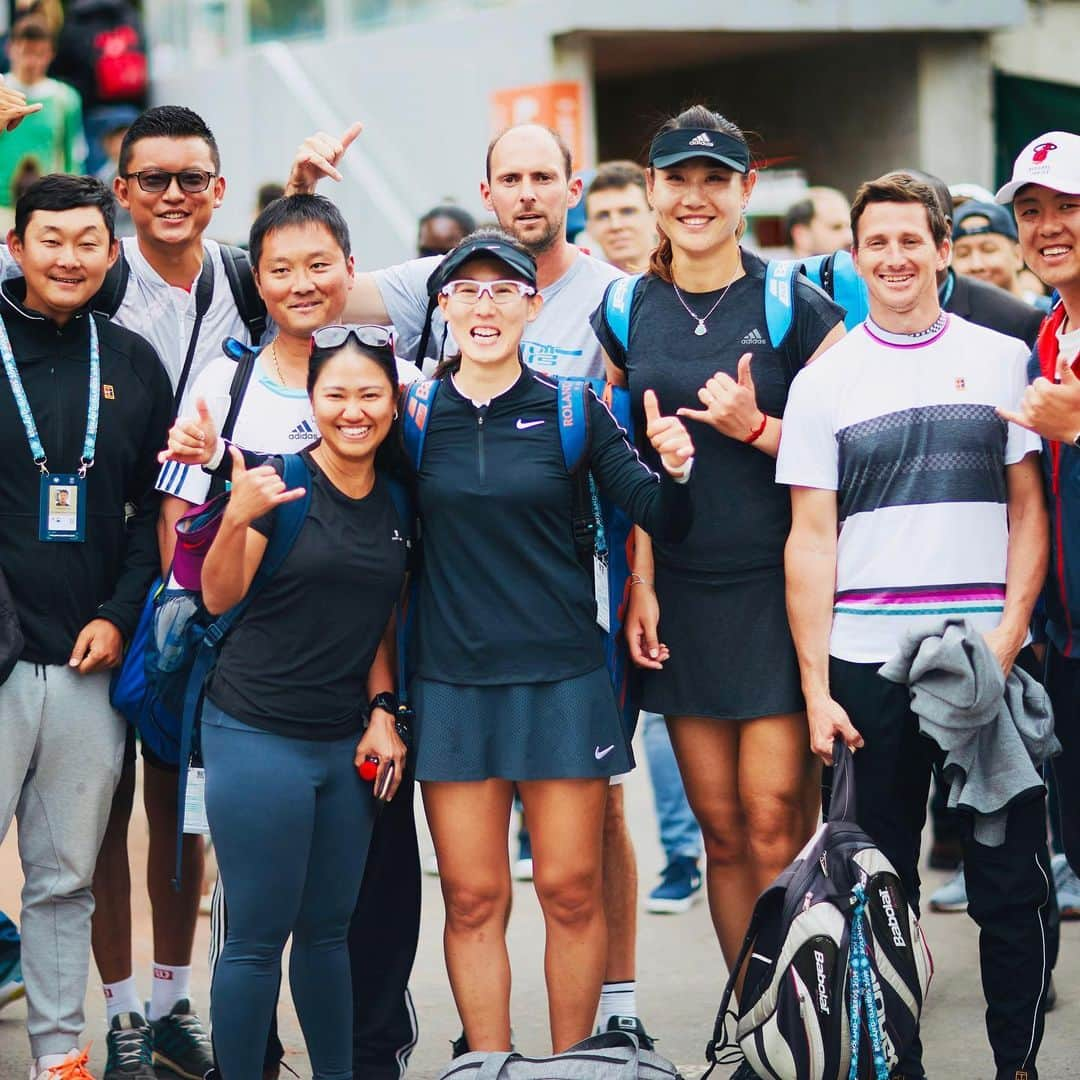 ジェン・サイサイさんのインスタグラム写真 - (ジェン・サイサイInstagram)「What an incredible journey at #RolandGarros 🥈  Merci beaucoup! ❤️❤️❤️ @duanyingying888  #starriverteam  #teamchina」6月10日 19時09分 - zheng_saisai