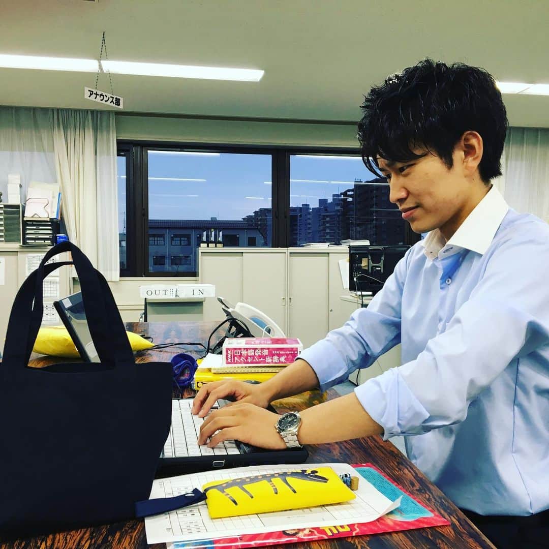 工藤淳之介さんのインスタグラム写真 - (工藤淳之介Instagram)「#うしろ野 #ではなく #よこ野 #でもなく #まえ野  #新人アナウンサー #前野智郎 #よろしくお願いします  #新潟 #bsn #アナウンサーに内定した時 #初めてテレビに出た時 #新人の気持ち #忘れずにいたい #アナウンサー #工藤淳之介」6月10日 19時06分 - kudojun_nosuke_bsn
