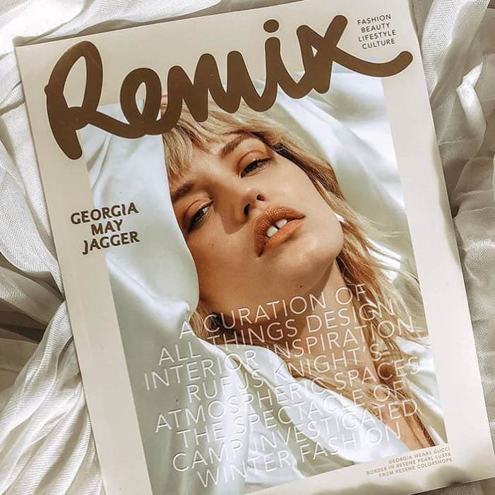 ジョージア・メイ・ジャガーさんのインスタグラム写真 - (ジョージア・メイ・ジャガーInstagram)「Out today! @remixmagazine design issue. Shot by the lovely @dennisleupold Hair @stefano_greco Makeup @maki_h」6月10日 19時07分 - georgiamayjagger