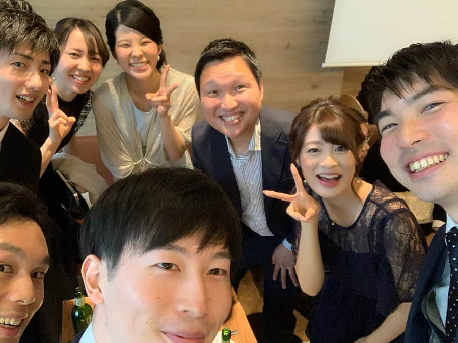 小宮山瑞季さんのインスタグラム写真 - (小宮山瑞季Instagram)「大学時代の友人の結婚パーティーに出席してきました🙌💕 同じサークルだったみんなや、同じ大学の友達と久しぶりに再会できて、幸せなひと時でした～🌼*･ 近況報告が止まらなかったです。(笑) ・ みんなそれぞれ頑張ってて、元気をもらいました！ ありがとう～😊💭💕 そして、ご結婚おめでとう🎊 末永くお幸せに！！！ ・ #結婚式 #結婚 #wedding #パーティー #party #おめでとう #congratulations #大学 #友人 #university #friend #サークル #スポーツ #観戦 #スポーツ観戦会 #すぽかん #sports #大好き #仲間 #大切 #宝 #幸せ #happy #東京 #千葉 #横浜 #飲茶 #長野放送 #アナウンサー #小宮山瑞季」6月10日 19時26分 - komiyama_mizuki