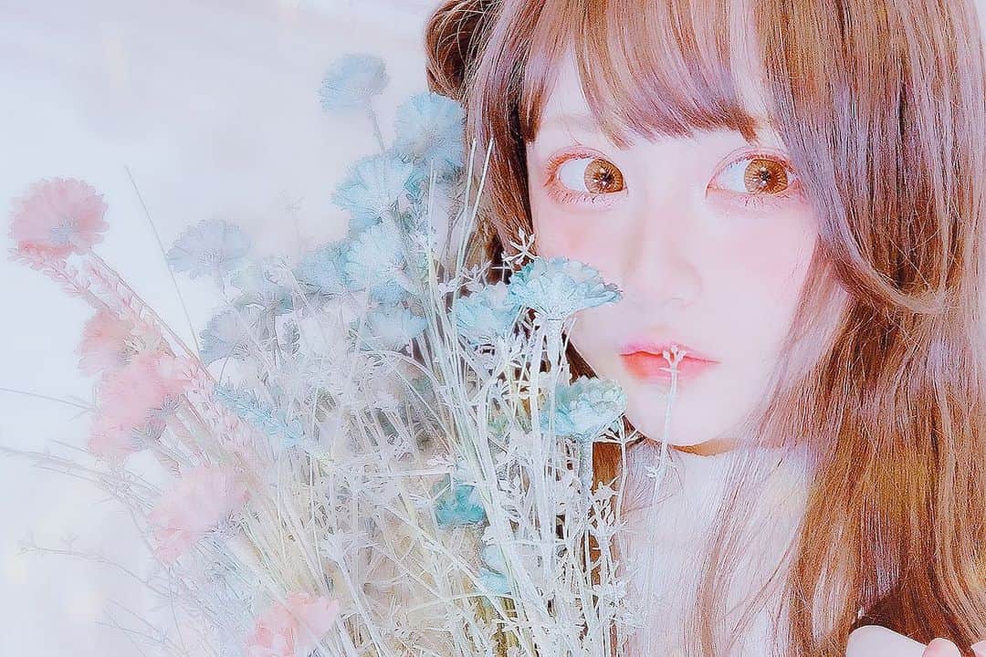 赤羽律のインスタグラム：「Natural make-up🦋 ナチュラルメイクに挑戦してみた🦋 ・ ・ #ootdfashion #akabaritsu #naturalmakeup #ナチュラルメイク #ナチュラル #selfie #dryflower #cosplayer #コスプレイヤー」