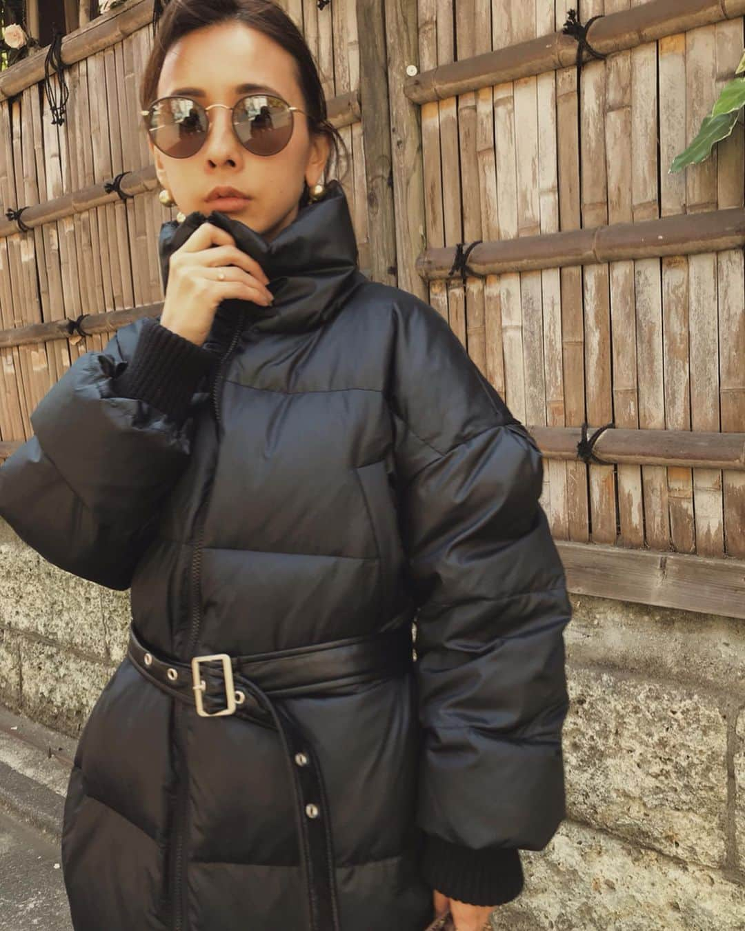 黒石奈央子さんのインスタグラム写真 - (黒石奈央子Instagram)「AMERI AW ふく . STAND COLLAR DOWN JK ¥33300+tax TAILORED ALL IN ONE ¥23100+tax  その他  AW .  今年はなんと、初めてナイロンのロングダウンを作りました！ 私自身軽いアウターが欲しくてロングダウンずっと可愛いの探してたんだけど、なかなか、なかったのでアメリで可愛いの作っちゃった😘 しかもフェイクレザーのベルト付き！ 私ももちろん即オーダーしたよ！ .  先行予約期間第2弾  6/20〜6/24 web & 心斎橋 6/20.21  代官山 6/22〜6/24  ルミネ  @ameri_shinjuku @amerivintage @ameri_daikanyama @ameri.shinsaibashi #ameri#amerivintage #fashion #coordinate#ootd#outfit#osanposnap #705_outfit #大人ファッション #大人コーディネート #大人スタイル #modestyle #modefashion#modecasual #2019autumnwinter#先行予約 #japonism」6月10日 19時54分 - blackstone705