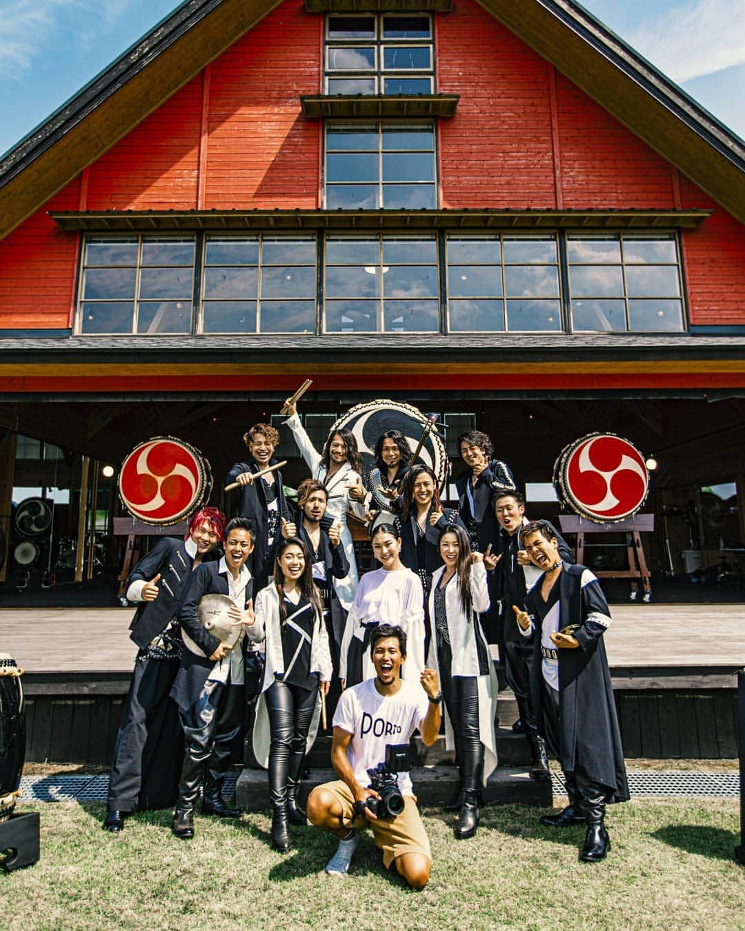 山下歩のインスタグラム：「DRUM TAO、YouTube企画第2弾の撮影が無事に終わりました！今回のゲストシンガーはAyakoちゃん！@ayako.the.koko 栗山もカメラマンとして参加してくれました。近日中にDRUM TAOのYouTubeにて公開予定です。お楽しみに！  Photo Credit: @kuriyama_kenichi」