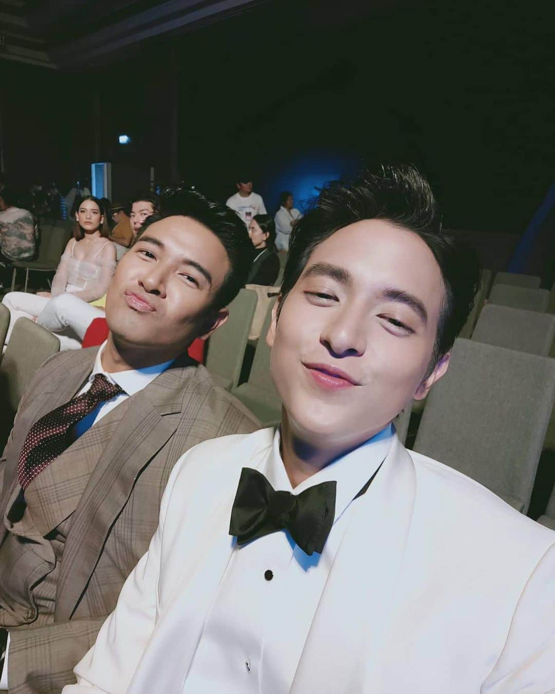 Jirayu Tangsrisukさんのインスタグラム写真 - (Jirayu TangsrisukInstagram)「สายตายังเงี้ยรู้เลย คนนี้ ....」6月10日 20時24分 - jirayu_jj