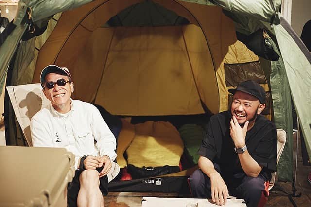 HOUYHNHNM／フイナムさんのインスタグラム写真 - (HOUYHNHNM／フイナムInstagram)「2017年春に東京に登場した「NORDISK CAMP SUPPLY BY ROOT」に続き、先日京都に堂々オープンした「NORDISK CAMP SUPPLY STORE KYOTO」。〈NORDISK〉はもちろん、ショップのオーナー兼ディレクター・山根さんが手がける〈F/CE.®〉を筆頭に、多彩なアイテムがラインナップ。さらに〈MOUNTAIN RESEARCH〉のコーナーも常設。一体どんなショップ？ ってことで、早速キーマンである二人に話を聞いてきました！  #nordisk #kyoto #mountainresearch #山根敏史 #小林節正」6月10日 20時29分 - houyhnhnm_official