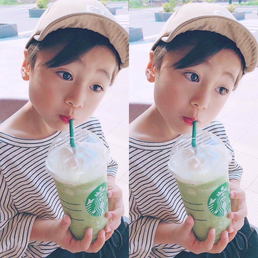 かなのインスタグラム：「． ついに昆虫デビューしちゃった🥺💦 ． ずっと飼いたがってたのをおもちゃで誤魔化してたんだけど🤣 パパと本物のクワガタ拾ってきた🤣 夏になったらカブトムシ見つけに行くらしい‥🥺 ． 私は虫‥どうしても苦手🙇🏻‍♀️ でも名前つけて嬉しそうに見てお世話してる🥺 男の子だなぁ〜✨ ． ． #男の子#息子#成長#クワガタ#昆虫好き」