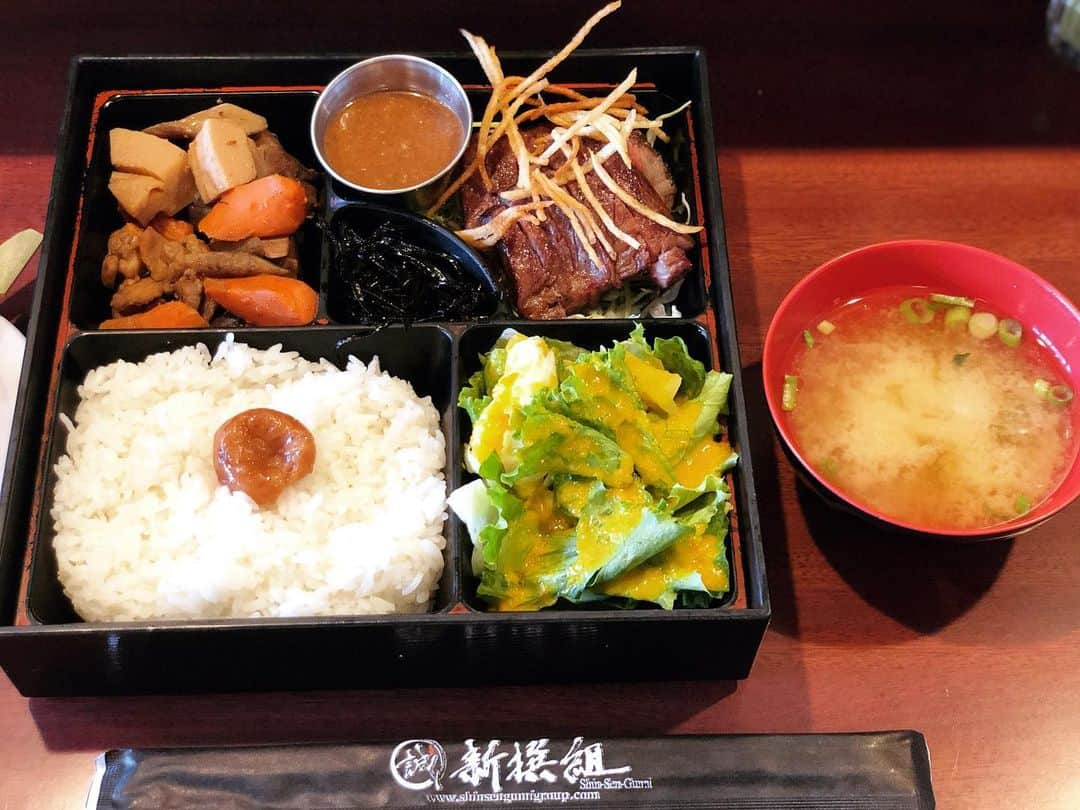 虎牙光揮さんのインスタグラム写真 - (虎牙光揮Instagram)「#新撰組 #ランチ #shinsengumi #lunchbox #yummy #delicious #torrance #california #usa #MickeyKoga #トーランス #カリフォルニア #アメリカ生活 #虎牙光揮」6月11日 7時44分 - mickeykoga