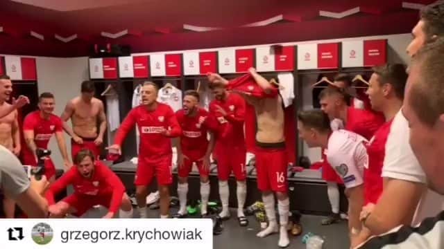 アルカディウシュ・ミリクのインスタグラム：「4:0! Pokazaliśmy sportową złość, brawo drużyna 💪 Mamy komplet punktów po 4 meczach, ale dalej musimy ciężko pracować 🙏  #PolskaIzrael #gopoland #RoadToEuro2020 #laczynaspilka」