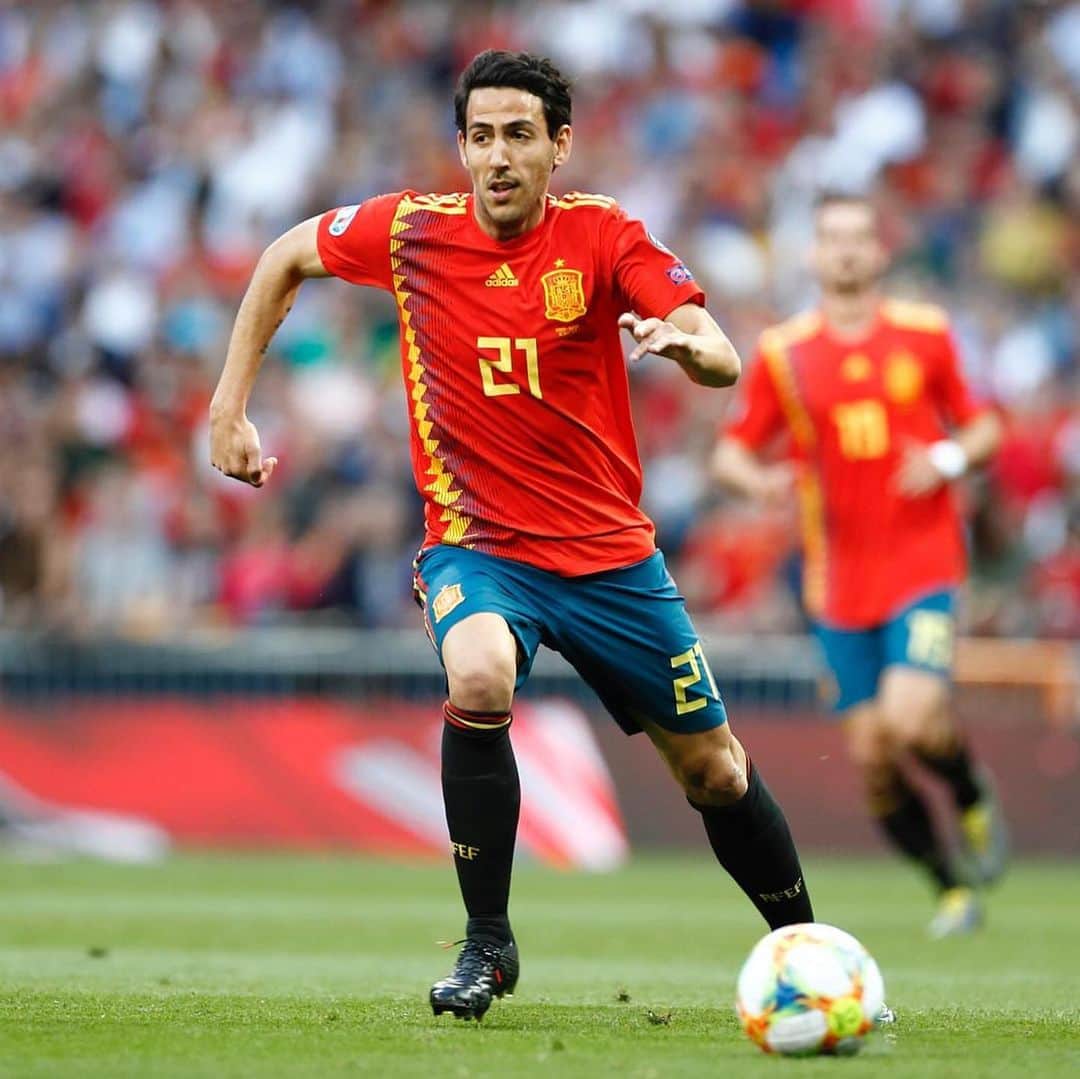 のインスタグラム：「No hay mejor manera de terminar la temporada... 4️⃣ de 4️⃣ 🇪🇸🇪🇸🇪🇸」