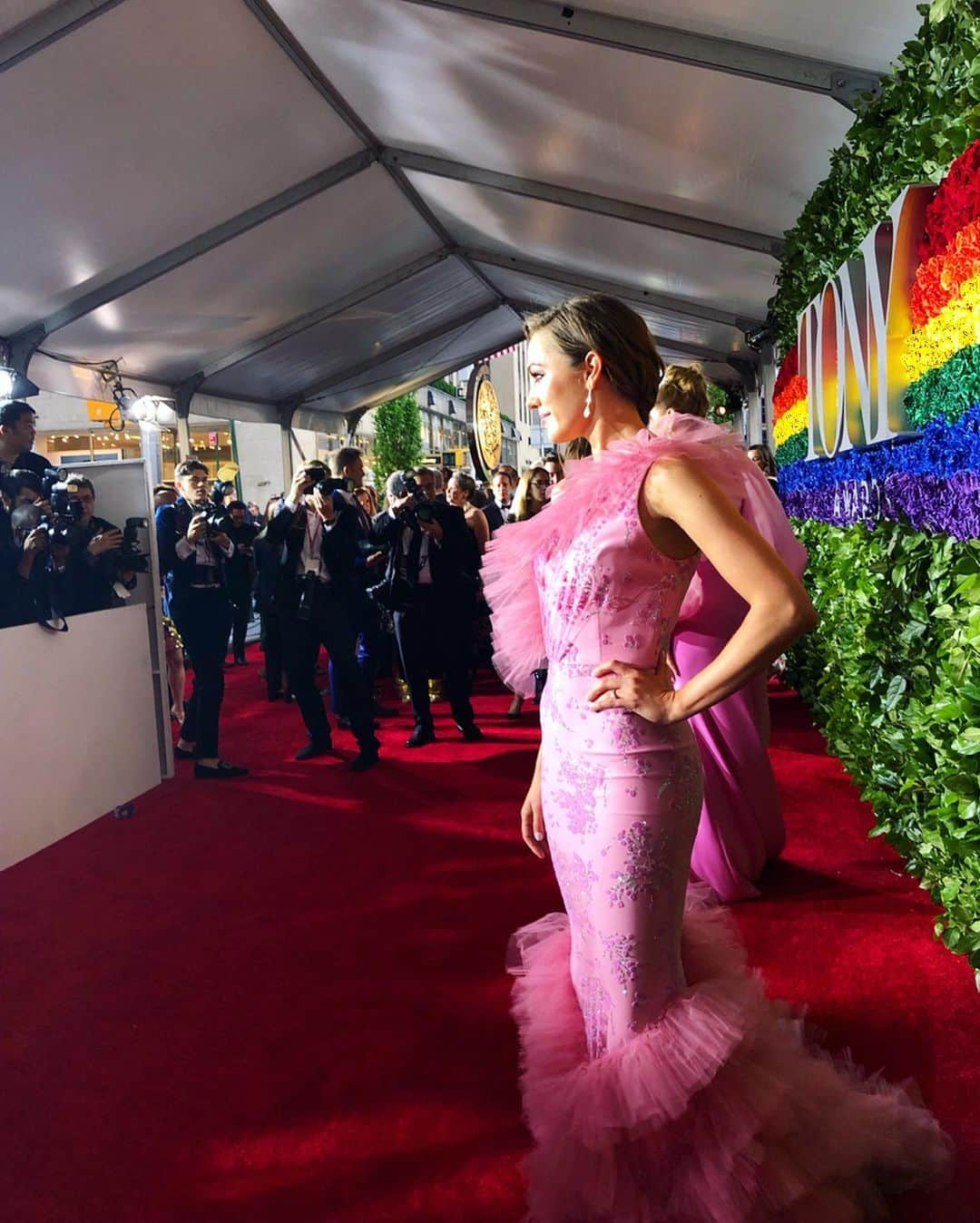 ローラ・オスさんのインスタグラム写真 - (ローラ・オスInstagram)「I love being part of this great big theatrical family, getting all dressed up with @nathanjohnsonny to celebrate Broadway’s biggest night. And what an honor to sing at the official @thetonyawards afterparty at @theplazahotel this year. Thanks to the ever generous genius @csiriano for this dreamy bubble gum mermaid barbie gown, to my glam team @miasantiagohair & @alianalopez, to @jennyandersonphoto for perfectly documenting the moments, and @karen_millen for the cobalt blue costume change. Congrats & mad respect to all my superhero friends who were nominated, won, or performed, and are still somehow alive to carry their shows 8 performances a week (@santinofontana, @lilcoopz, @lulubellestiles, @stephaniejblock, @celiakb, @bethleavel, @abrightmonster, @alistroker, etc!). 🙌🏼 And @j_corden, you crushed it. Another @thetonyawards for the books! @42west @voguemagazine」6月11日 7時01分 - lauraosnes