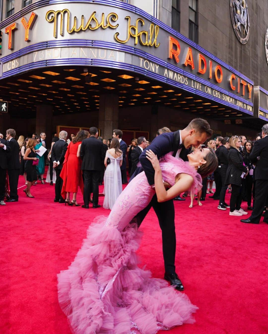 ローラ・オスさんのインスタグラム写真 - (ローラ・オスInstagram)「I love being part of this great big theatrical family, getting all dressed up with @nathanjohnsonny to celebrate Broadway’s biggest night. And what an honor to sing at the official @thetonyawards afterparty at @theplazahotel this year. Thanks to the ever generous genius @csiriano for this dreamy bubble gum mermaid barbie gown, to my glam team @miasantiagohair & @alianalopez, to @jennyandersonphoto for perfectly documenting the moments, and @karen_millen for the cobalt blue costume change. Congrats & mad respect to all my superhero friends who were nominated, won, or performed, and are still somehow alive to carry their shows 8 performances a week (@santinofontana, @lilcoopz, @lulubellestiles, @stephaniejblock, @celiakb, @bethleavel, @abrightmonster, @alistroker, etc!). 🙌🏼 And @j_corden, you crushed it. Another @thetonyawards for the books! @42west @voguemagazine」6月11日 7時01分 - lauraosnes