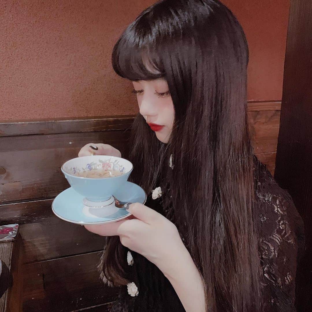 村田実果子さんのインスタグラム写真 - (村田実果子Instagram)「何度か一緒にお仕事させていただいている oyasumi のみづきさん @mizki_oyasumi からお誘いいただいてご飯食べたりお茶をしたりしました。誘ってもらえたことがうれしくて暗くなるまでたくさんお話ししました。今度は横浜にいく約束をしたからたのしみ♡ #実果子純喫茶」6月11日 7時39分 - mikaphith