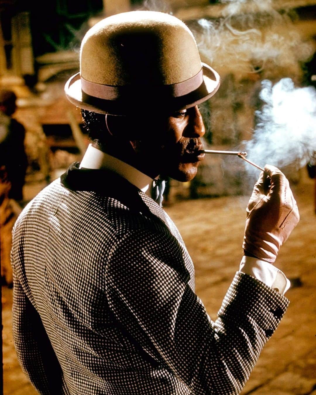lifeさんのインスタグラム写真 - (lifeInstagram)「60 years ago this week from the June 15, 1959 feature story "AMERICAN CLASSIC SINGS ANEW: Music is superb in movie Porgy and Bess." A similar image of Sammy Davis Jr. ran in the story with the following caption: "The sinister figure of Sportin' Life lurks always nearby. He has "happy dust" to tempt Bess and sweet talk about the wonderful life they might have in New York." (Gjon Mili—The LIFE Picture Collection/Getty Images) #thisweekinLIFE #LIFElegends #SammyDavisJr」6月10日 22時42分 - life