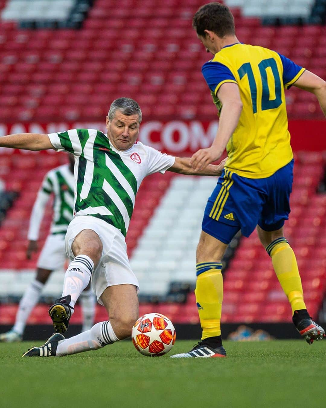 マンチェスター・ユナイテッドさんのインスタグラム写真 - (マンチェスター・ユナイテッドInstagram)「Can dreams come true at Old Trafford for Tango Squad FC against @hashtagutd? Watch the #TangoCup now to find out - link in bio.」6月10日 22時52分 - manchesterunited