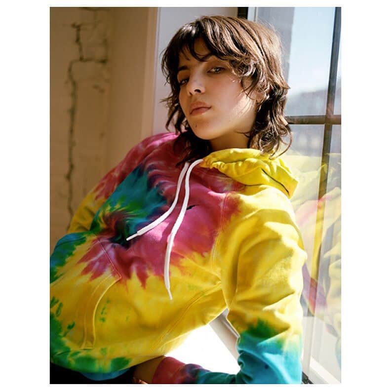 Polo Ralph Laurenさんのインスタグラム写真 - (Polo Ralph LaurenInstagram)「A Polo Ralph Lauren Spring 2019 hoodie, featured on @dore. . Photography: @Katie.and.Joe Styling: @Christina_Holevas Model: @ScarlettCostello . #PoloEditorials #RLEditorials #Dore」6月10日 23時00分 - poloralphlauren