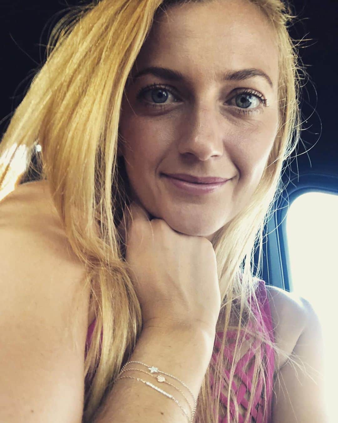 PetraKvitovaさんのインスタグラム写真 - (PetraKvitovaInstagram)「Happy Monday! So much love for my new @alove_official bracelet ❤️」6月10日 23時45分 - petra.kvitova