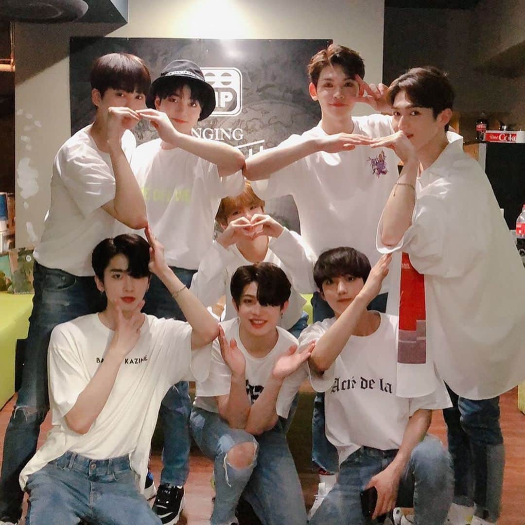 UP10TIONさんのインスタグラム写真 - (UP10TIONInstagram)「Thank you very much for joining us on our tour :) We promise to meet you next day. UP10TION Loves HONEY10💛🧡 ⠀⠀⠀ #UP10TION #업텐션 #2019LaberintoTour #NorthAmerica」6月10日 23時45分 - u10t_official